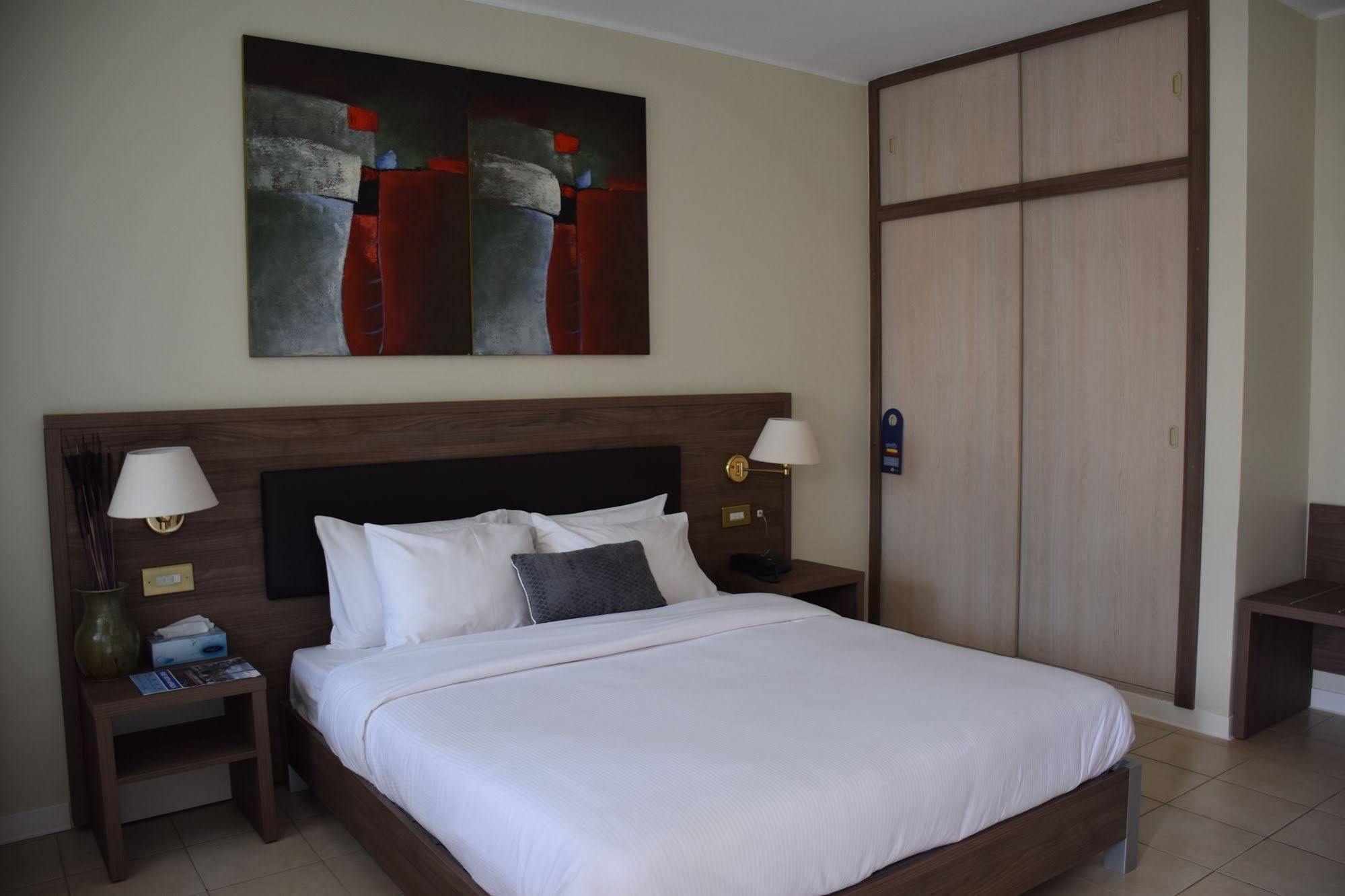 Urban By Cityblue Kampala Exterior photo