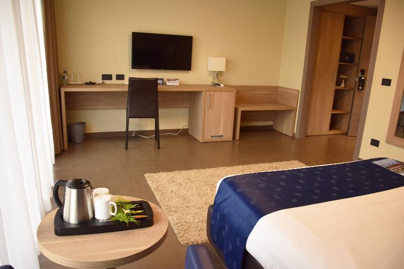 Urban By Cityblue Kampala Exterior photo